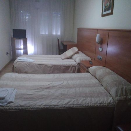 Hotel 2 De Mayo 2 克辛索德利米亚 外观 照片