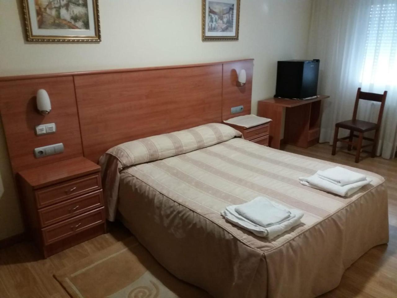 Hotel 2 De Mayo 2 克辛索德利米亚 外观 照片